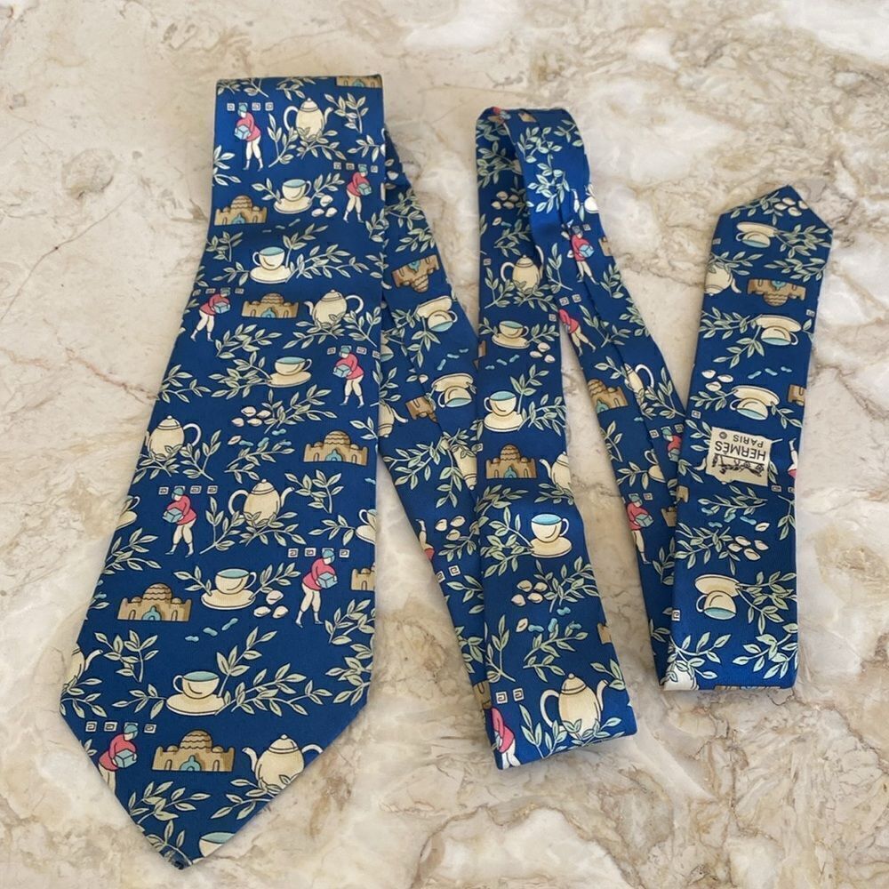 Hermes 100% Silk Printed Tie - Picture 5 of 12